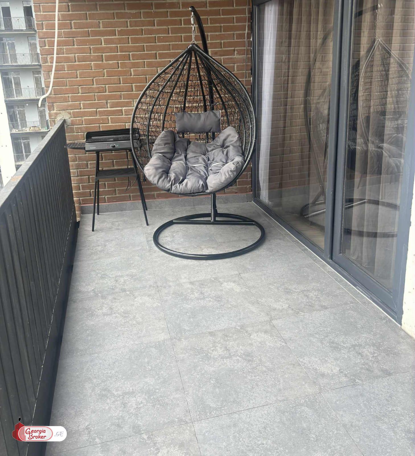 продается квартира с новым ремонтом 3-комнаты